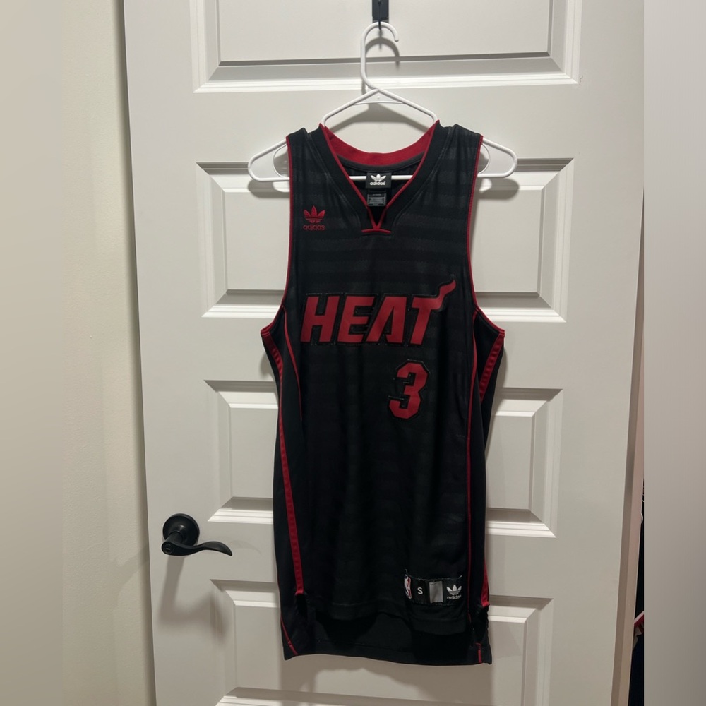Miami Heat D wade adidas originals official Swingman jersey- Size S